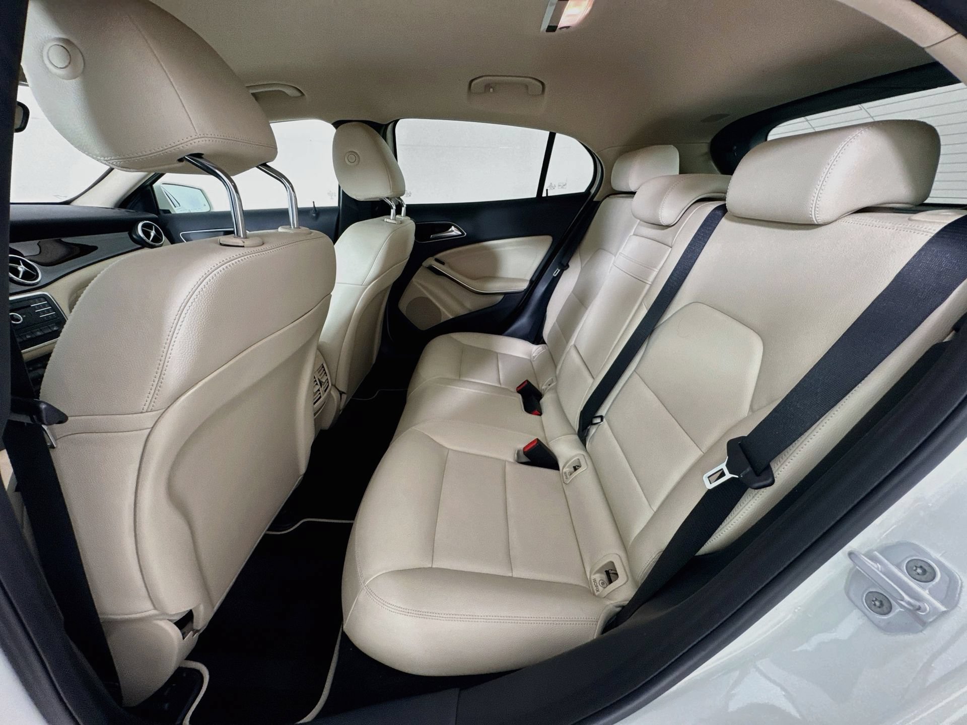 Used 2016 Mercedes-Benz GLA 250 image 24
