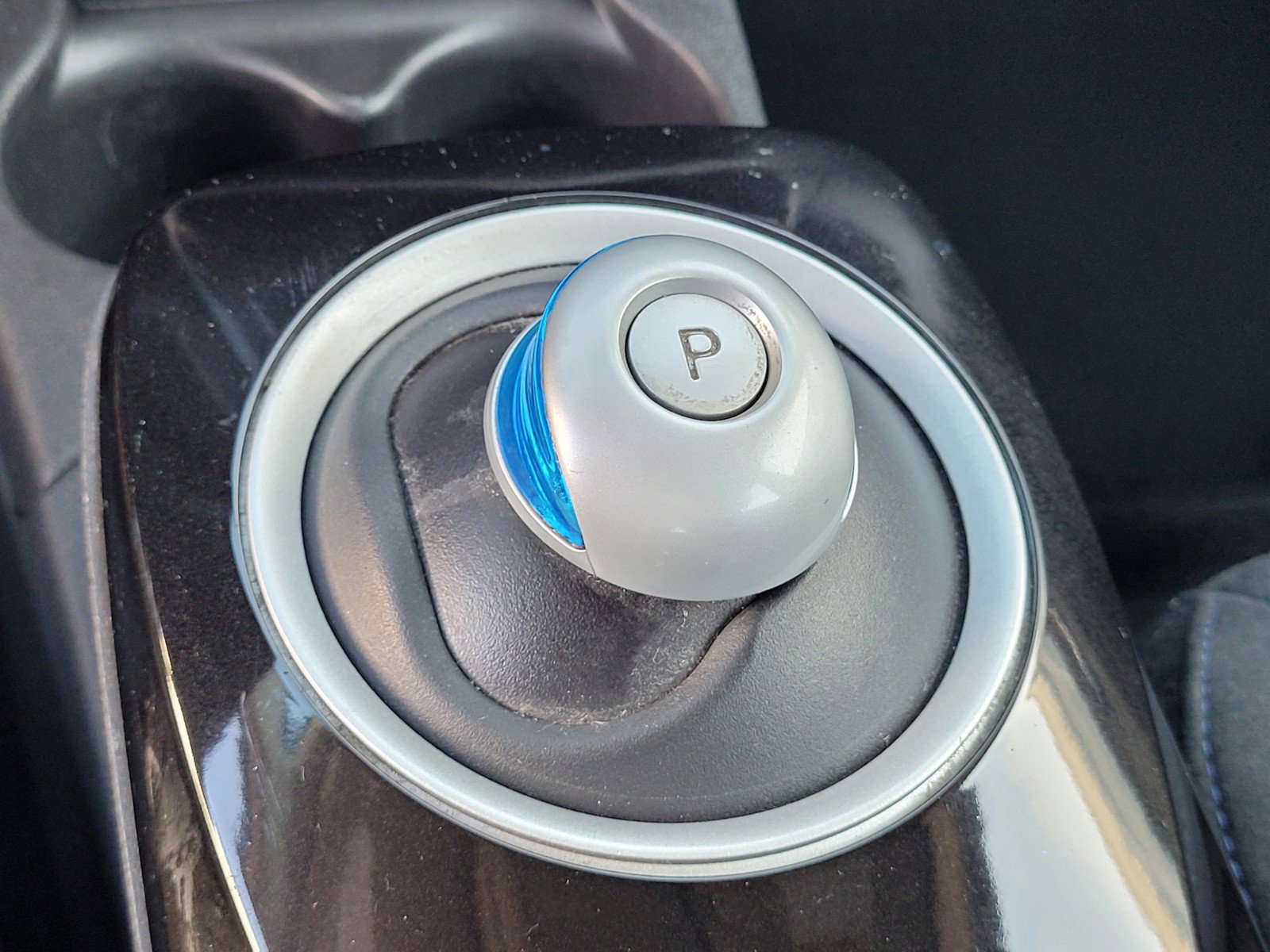 Certified 2017 Nissan Leaf SV FWD image 15