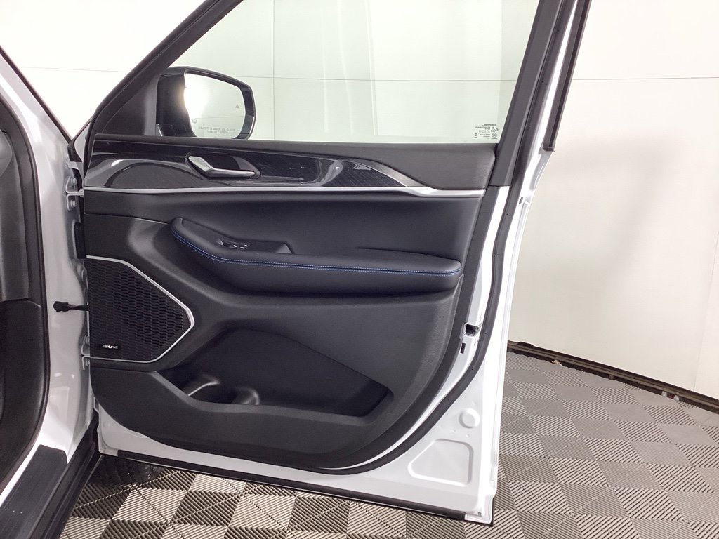 Used 2024 Jeep Grand Cherokee Trailhawk w/ Advanced Protech Group II image 8