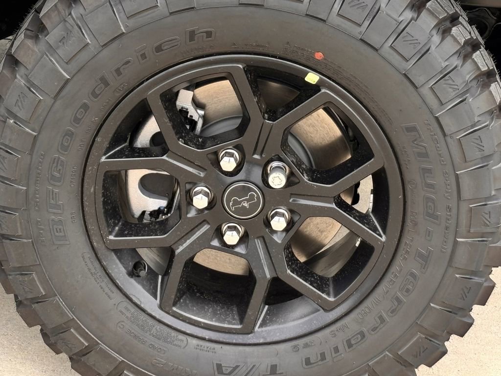 New 2025 Jeep Gladiator Sport image 6