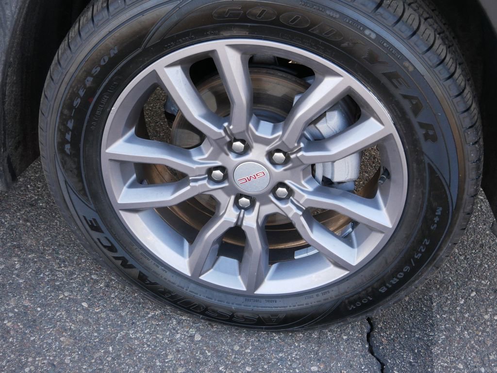 Used 2024 GMC Terrain SLT image 9