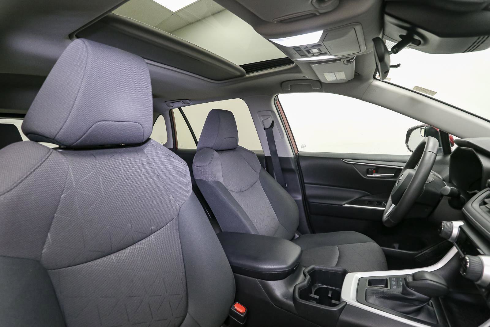 Used 2024 Toyota RAV4 XLE w/ Convenience Package image 19