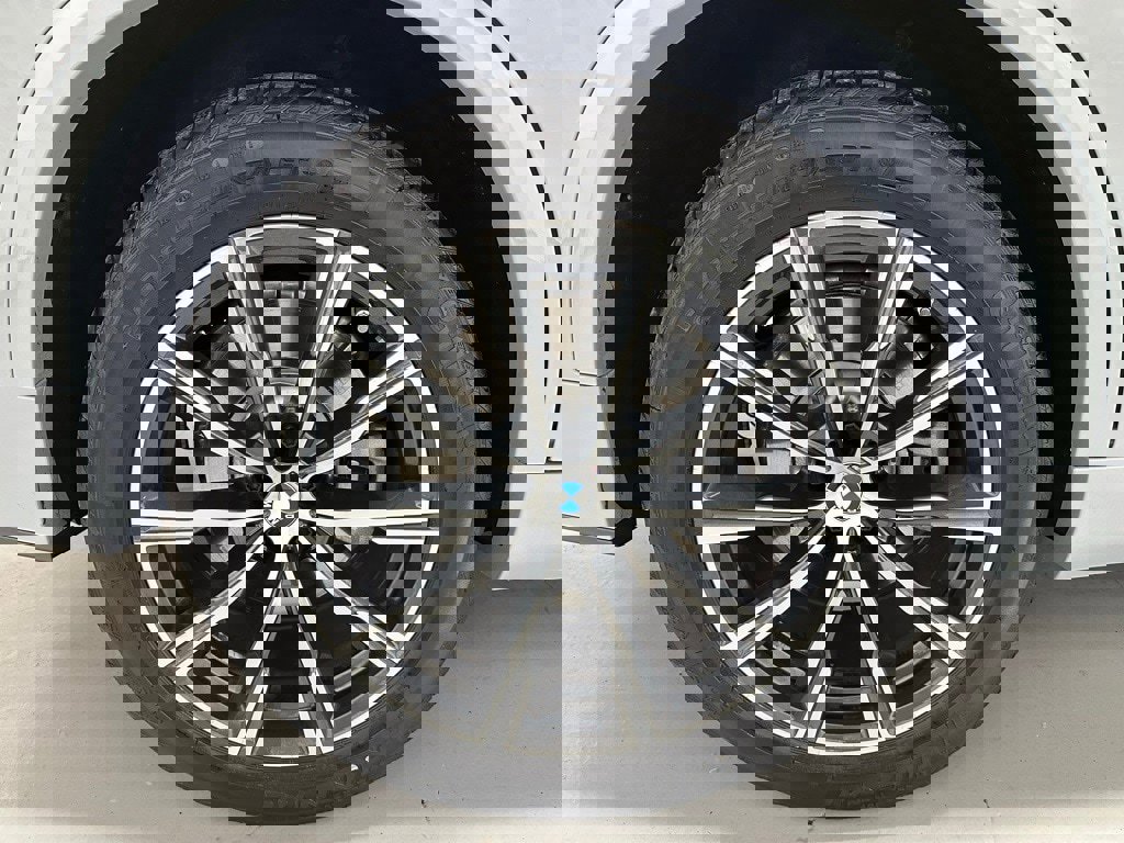 Used 2026 BMW X5 xDrive50e image 64