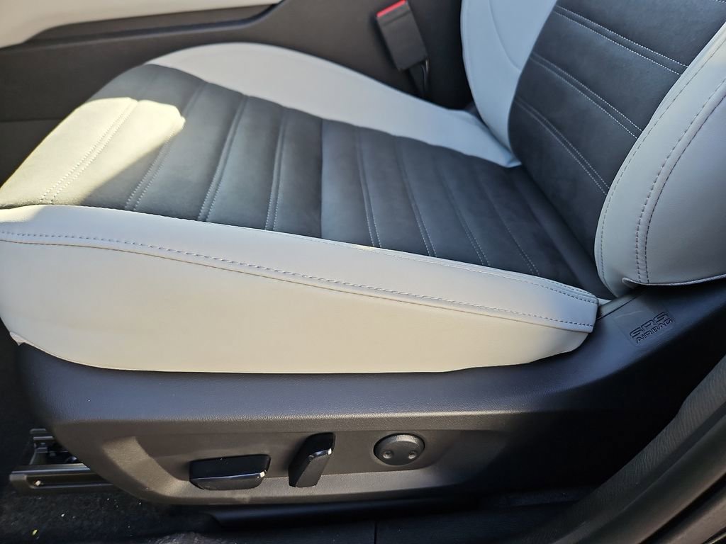 New 2026 Mitsubishi Outlander SE image 24