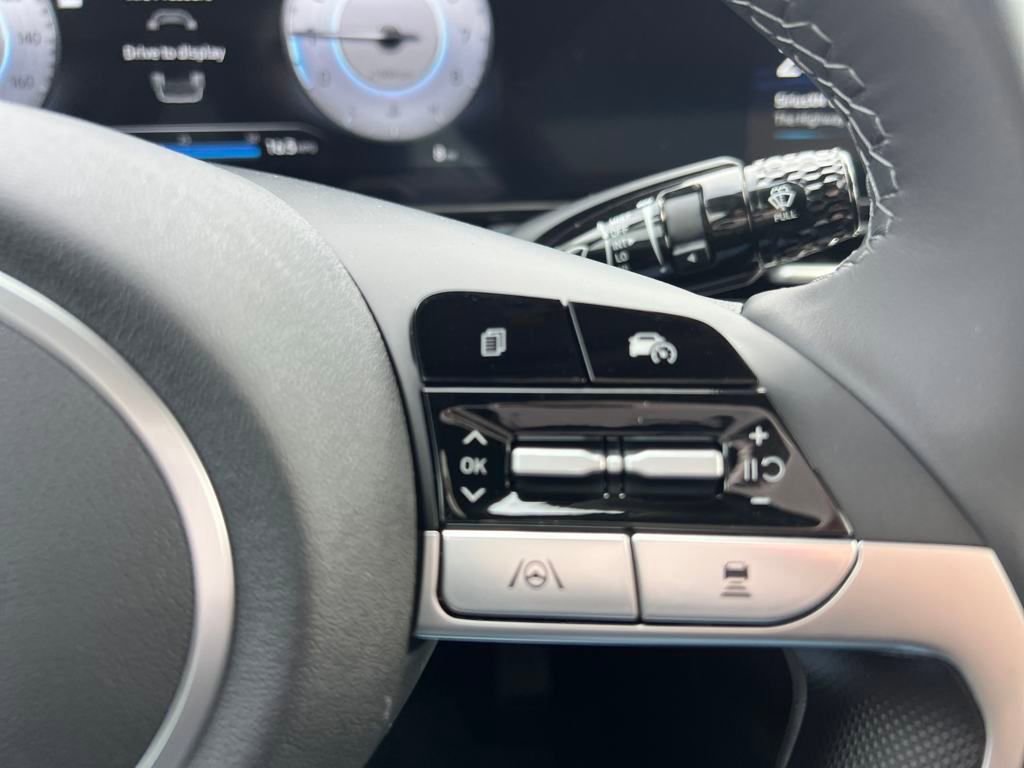 Used 2025 Hyundai Elantra SEL w/ Cargo Package image 20