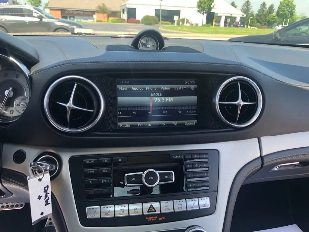 Used 2015 Mercedes-Benz SL 400 image 10