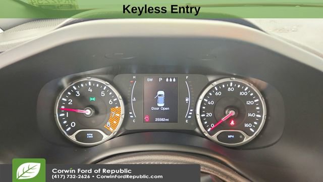 Used 2019 Jeep Renegade Latitude image 12