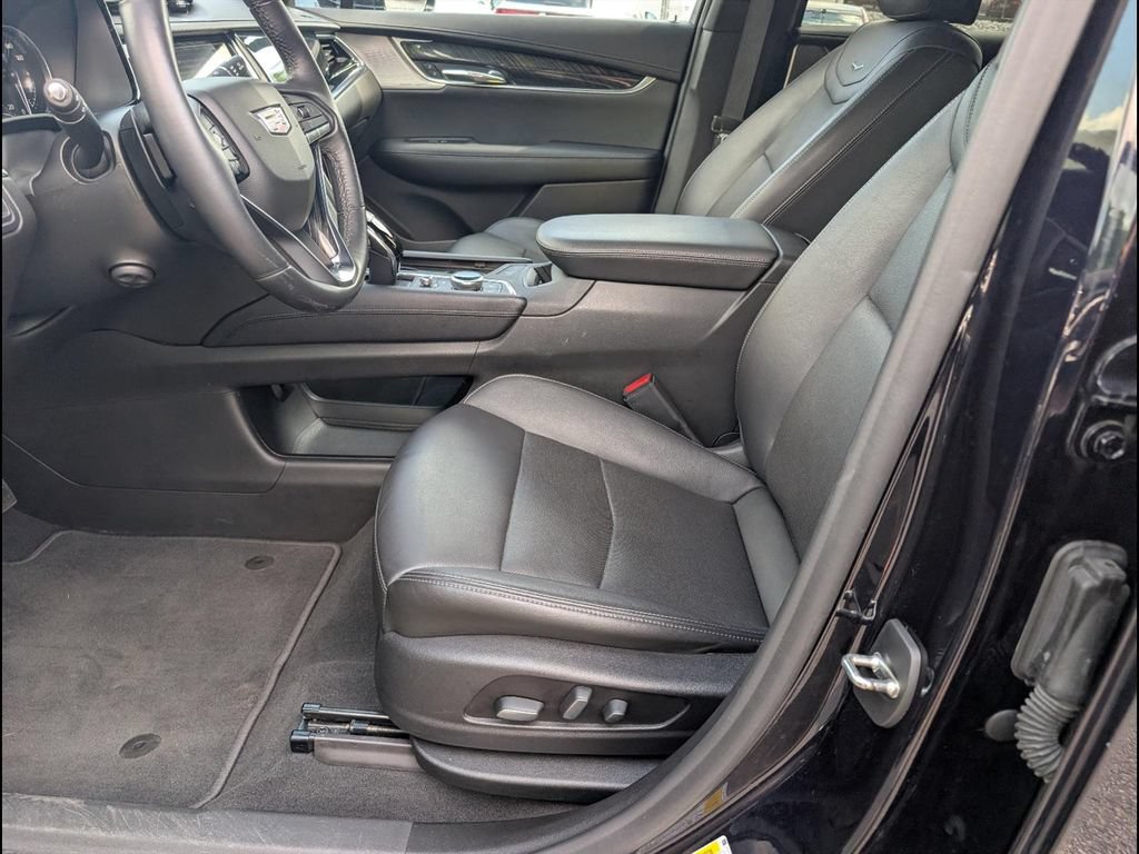 Used 2021 Cadillac XT6 Premium Luxury AWD/4WD image 10
