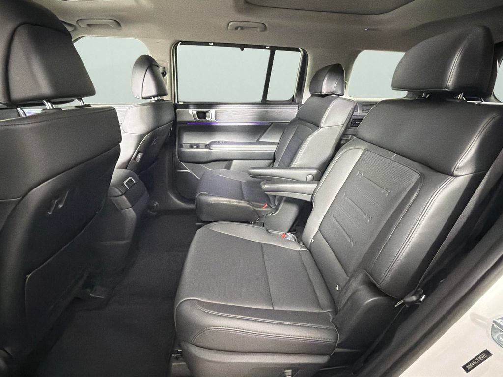 Used 2026 Hyundai Santa Fe Limited FWD image 26