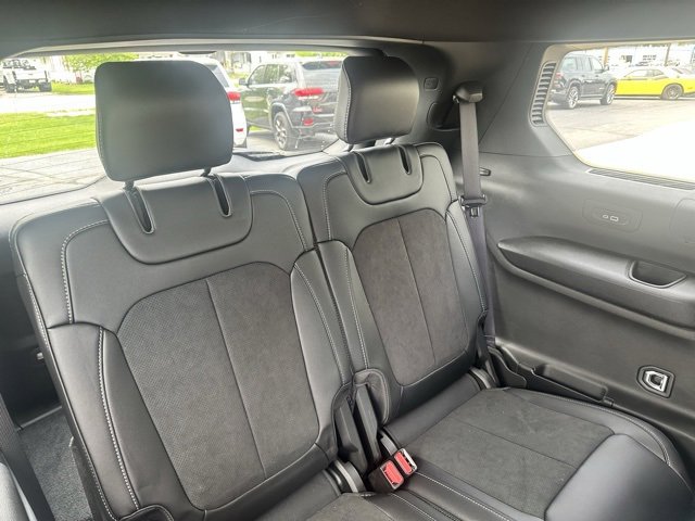 New 2025 Jeep Grand Cherokee L Altitude image 16