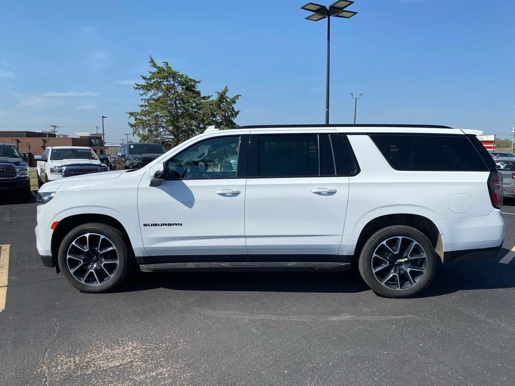 Used 2021 Chevrolet Suburban RST w/ Luxury Package AWD/4WD image 3