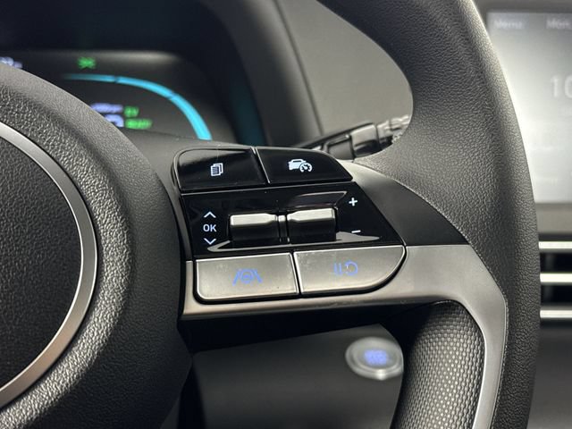 Used 2025 Hyundai Elantra Hybrid FWD image 35