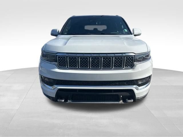 Used 2022 Jeep Grand Wagoneer Series III AWD/4WD image 2