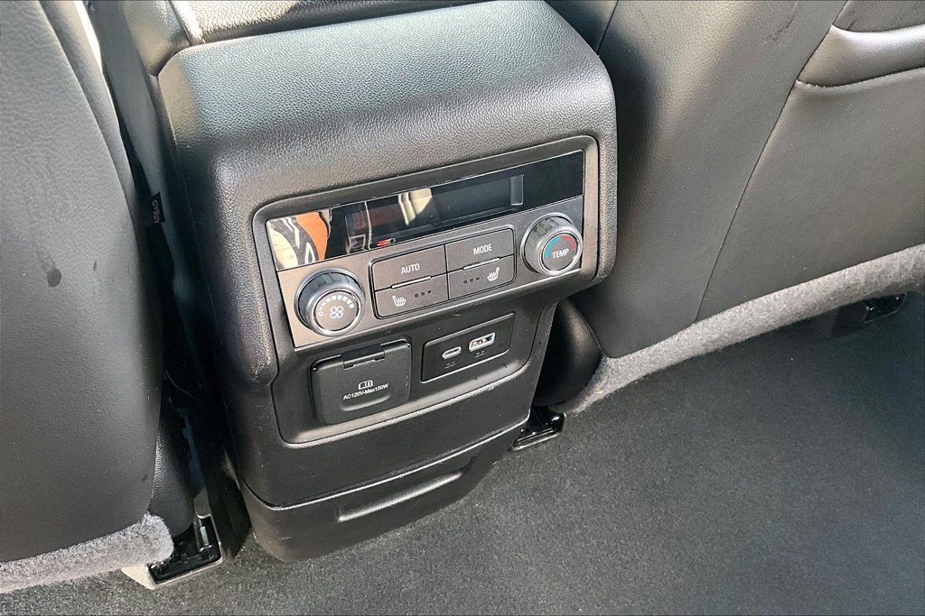 Used 2022 GMC Acadia SLT w/ Technology Package FWD image 10