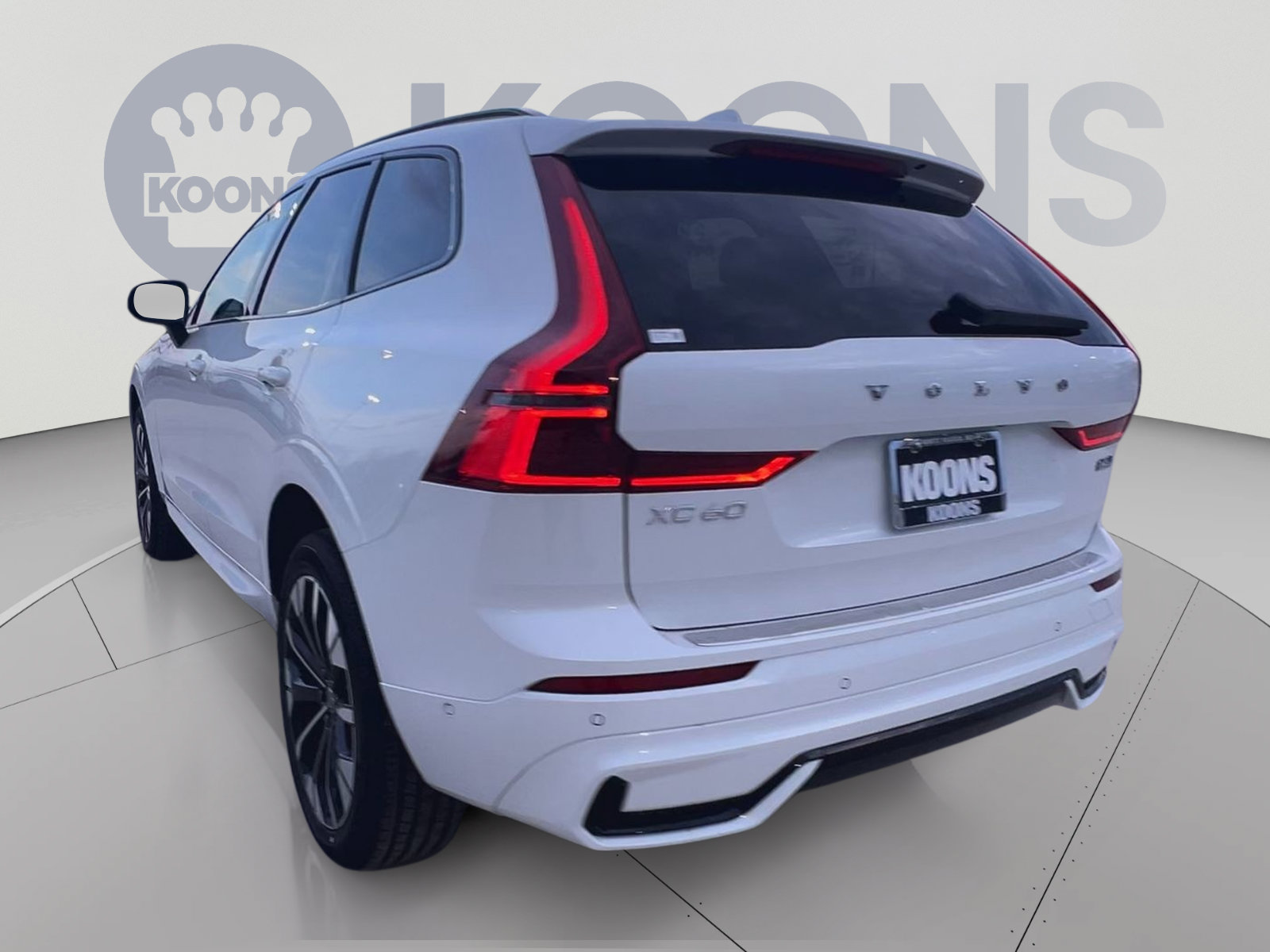 New 2026 Volvo XC60 B5 Plus w/ Protection Package Premier AWD/4WD image 10