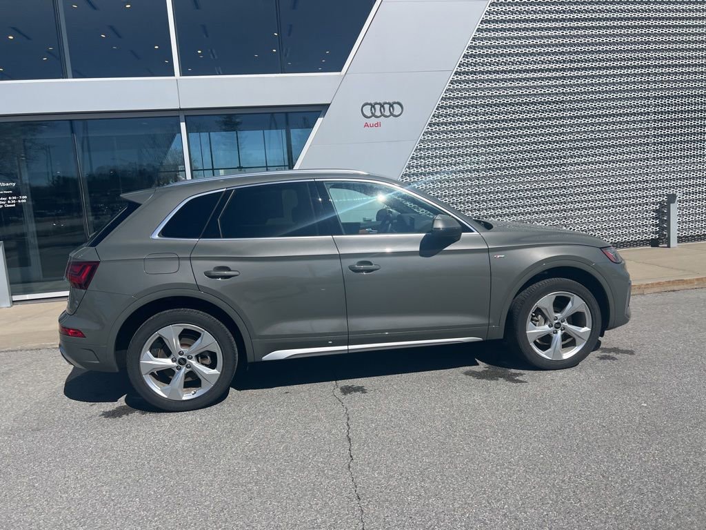 Certified 2023 Audi Q5 2.0T Premium Plus w/ Premium Plus Package image 16