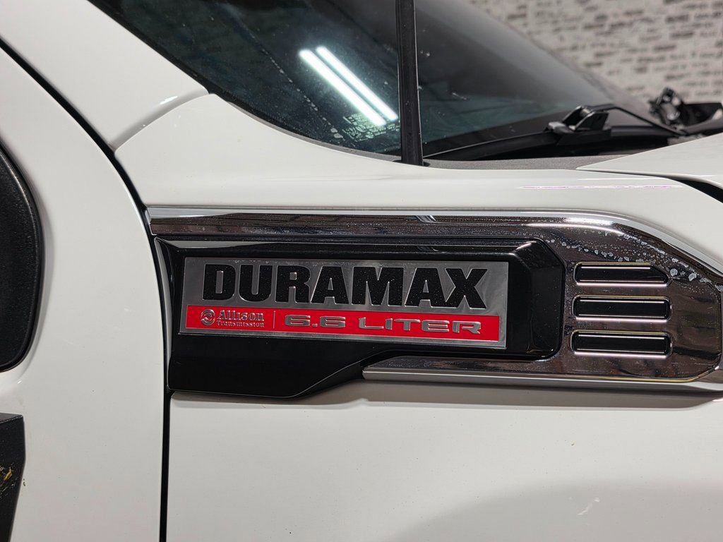 Used 2024 GMC Sierra 3500 Pro w/ Convenience Package image 11