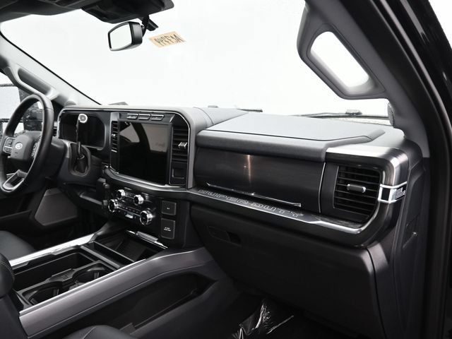 Used 2024 Ford F250 Lariat AWD/4WD image 9