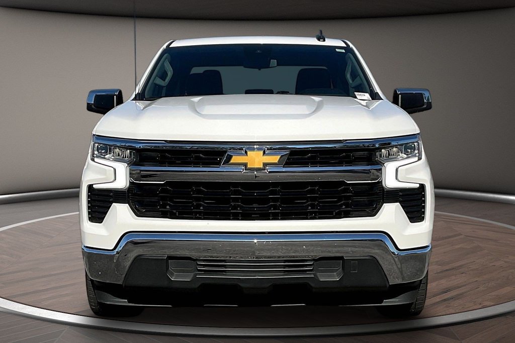 Used 2022 Chevrolet Silverado 1500 LT w/ Protection Package RWD image 2