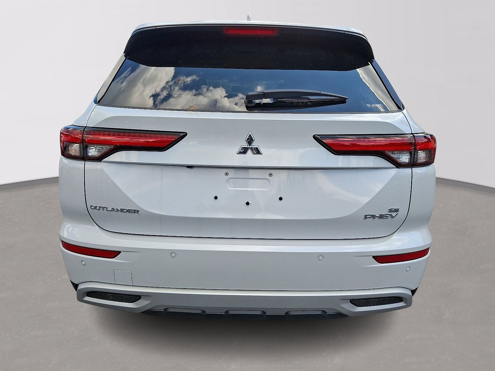 New 2025 Mitsubishi Outlander SE image 6