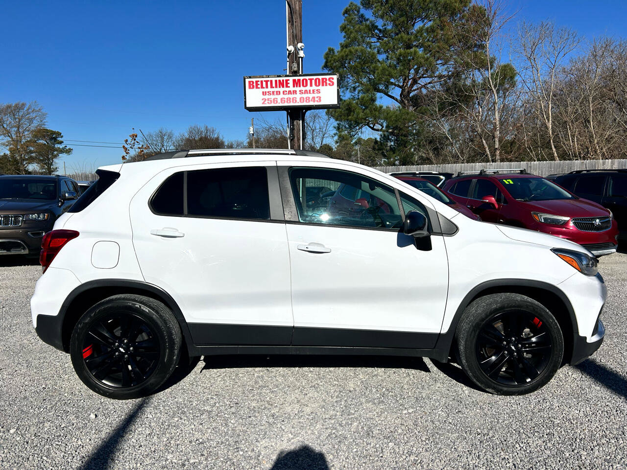 Used 2020 Chevrolet Trax LT w/ Redline Edition image 3