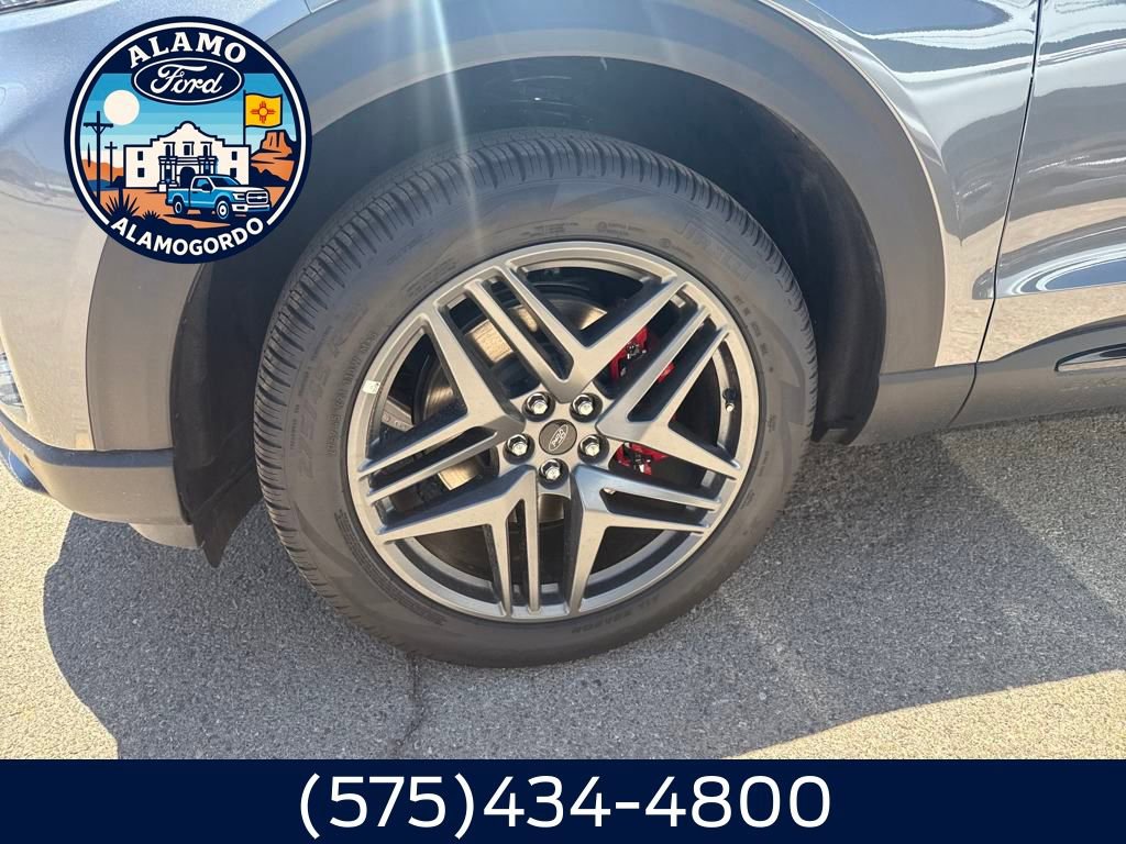 New 2025 Ford Explorer ST-Line w/ Premium Package image 2