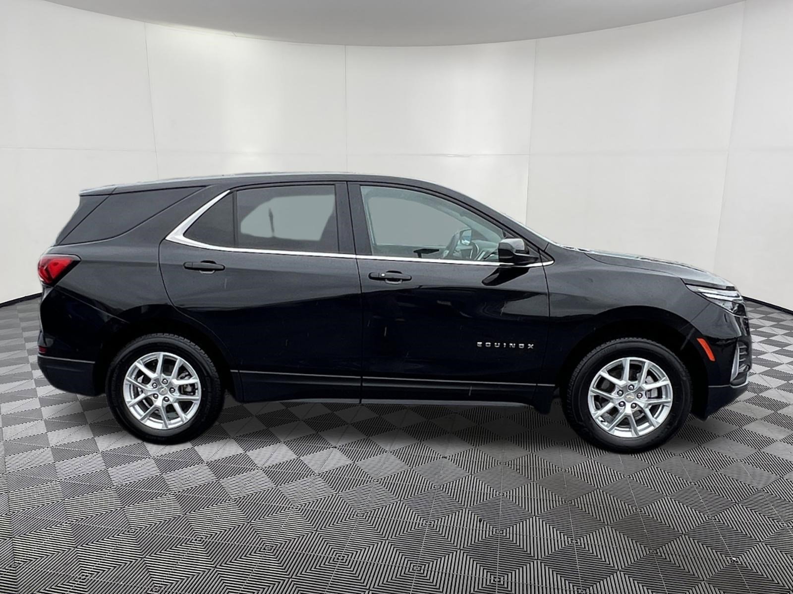 Used 2024 Chevrolet Equinox LT AWD/4WD image 7
