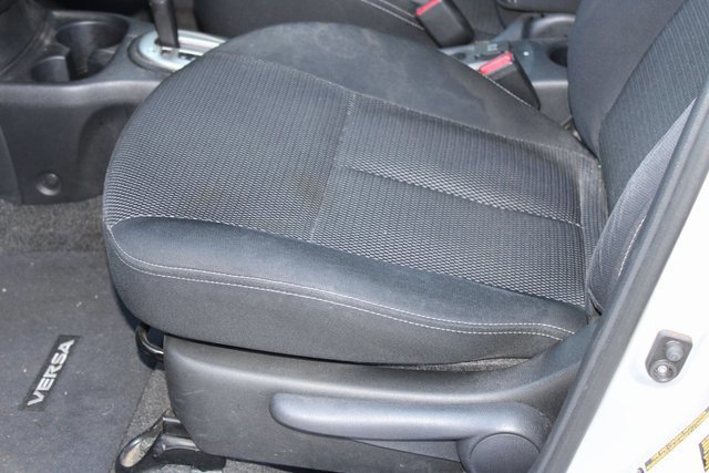 Used 2015 Nissan Versa SL image 13