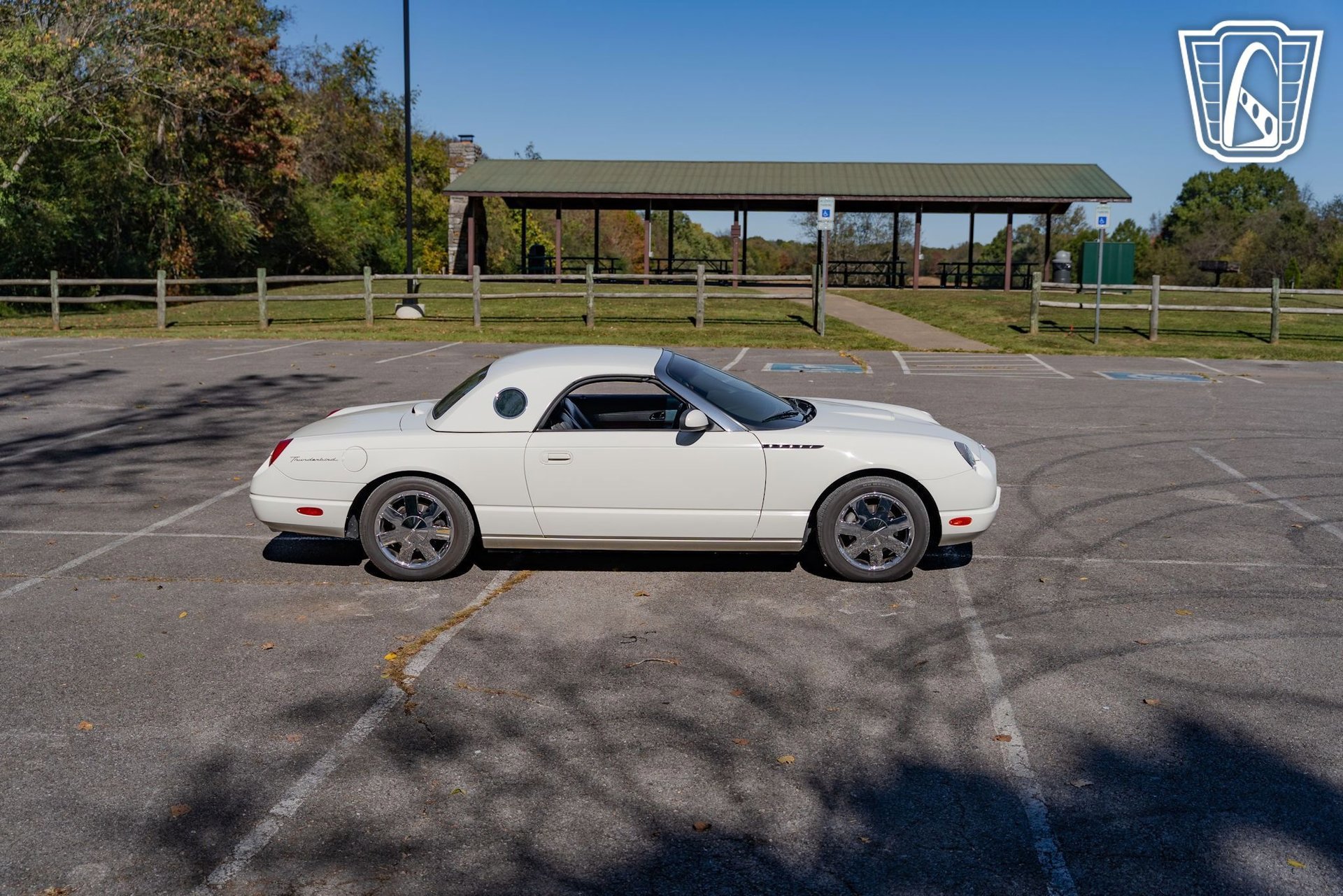 Used 2002 Ford Thunderbird image 33