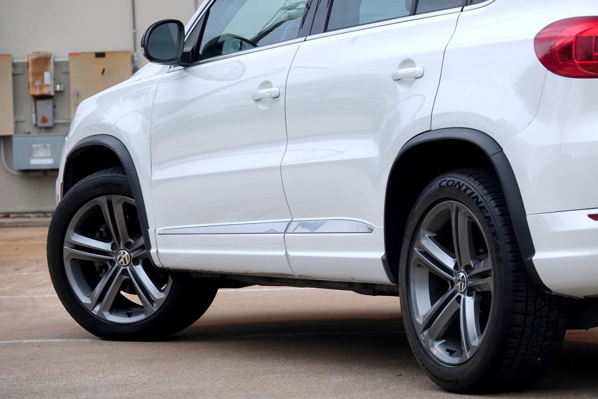 Used 2017 Volkswagen Tiguan Sport image 32