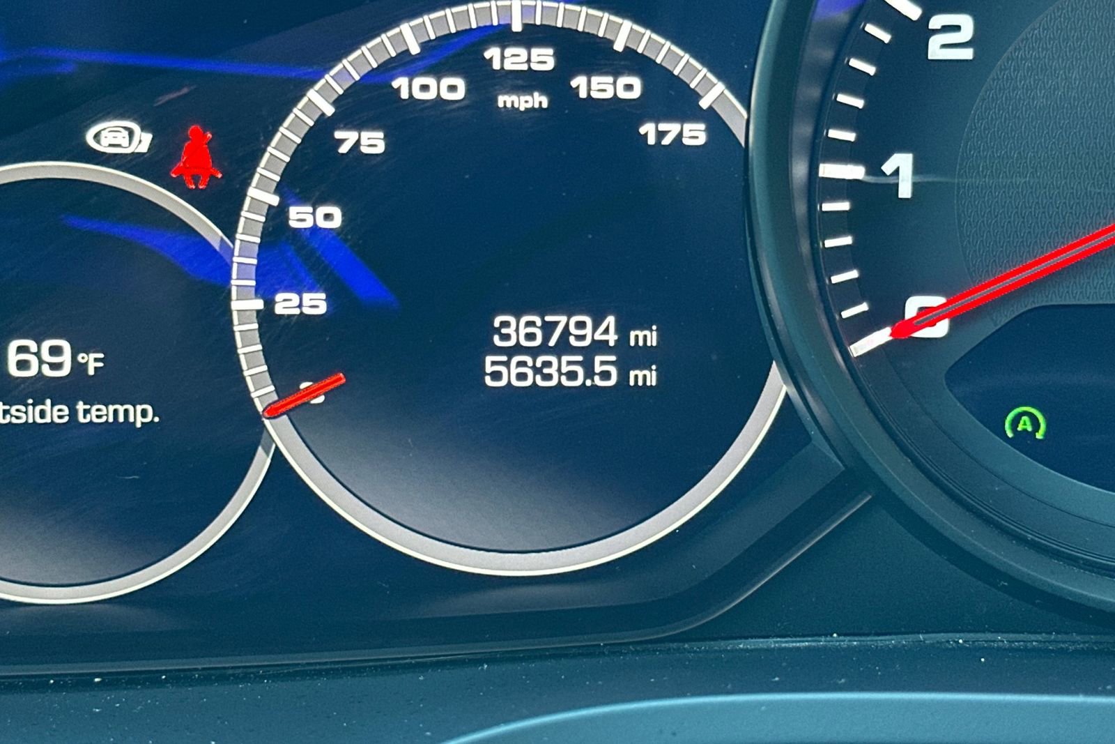 Used 2021 Porsche Cayenne image 33