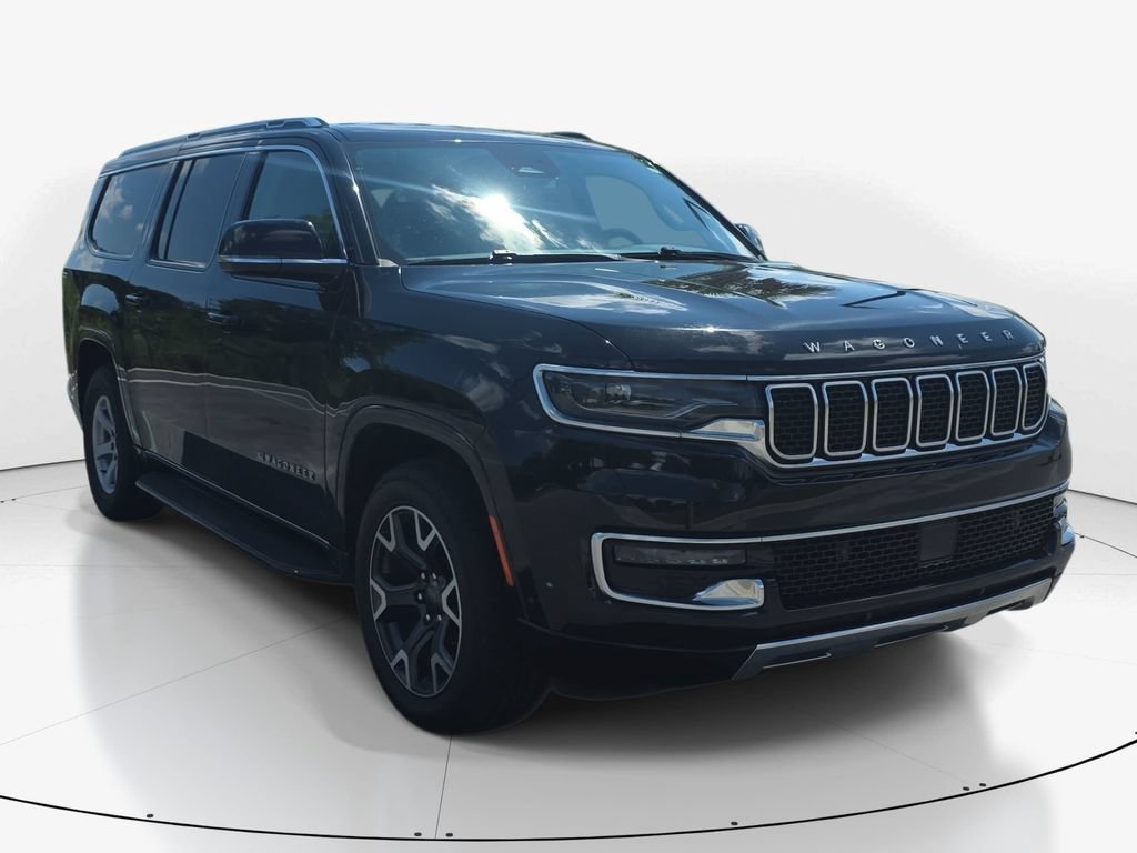 Used 2023 Jeep Wagoneer L Series III RWD image 4