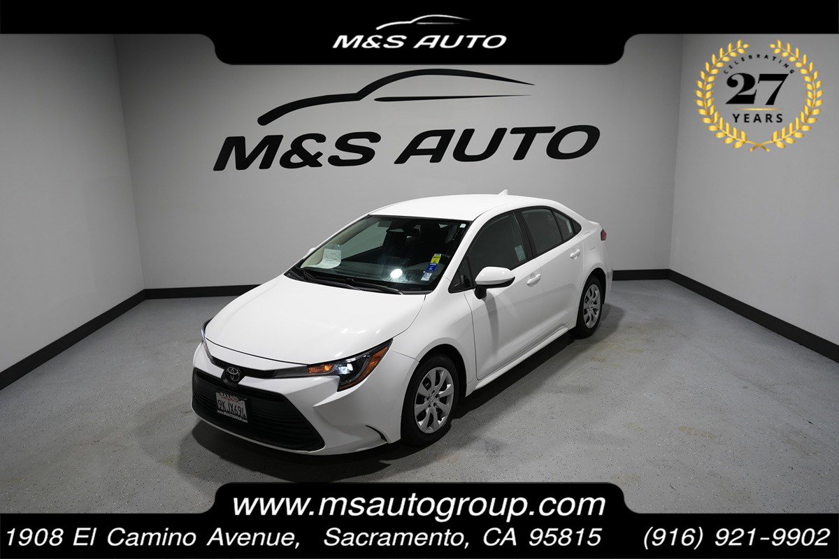 Used 2024 Toyota Corolla LE image 1