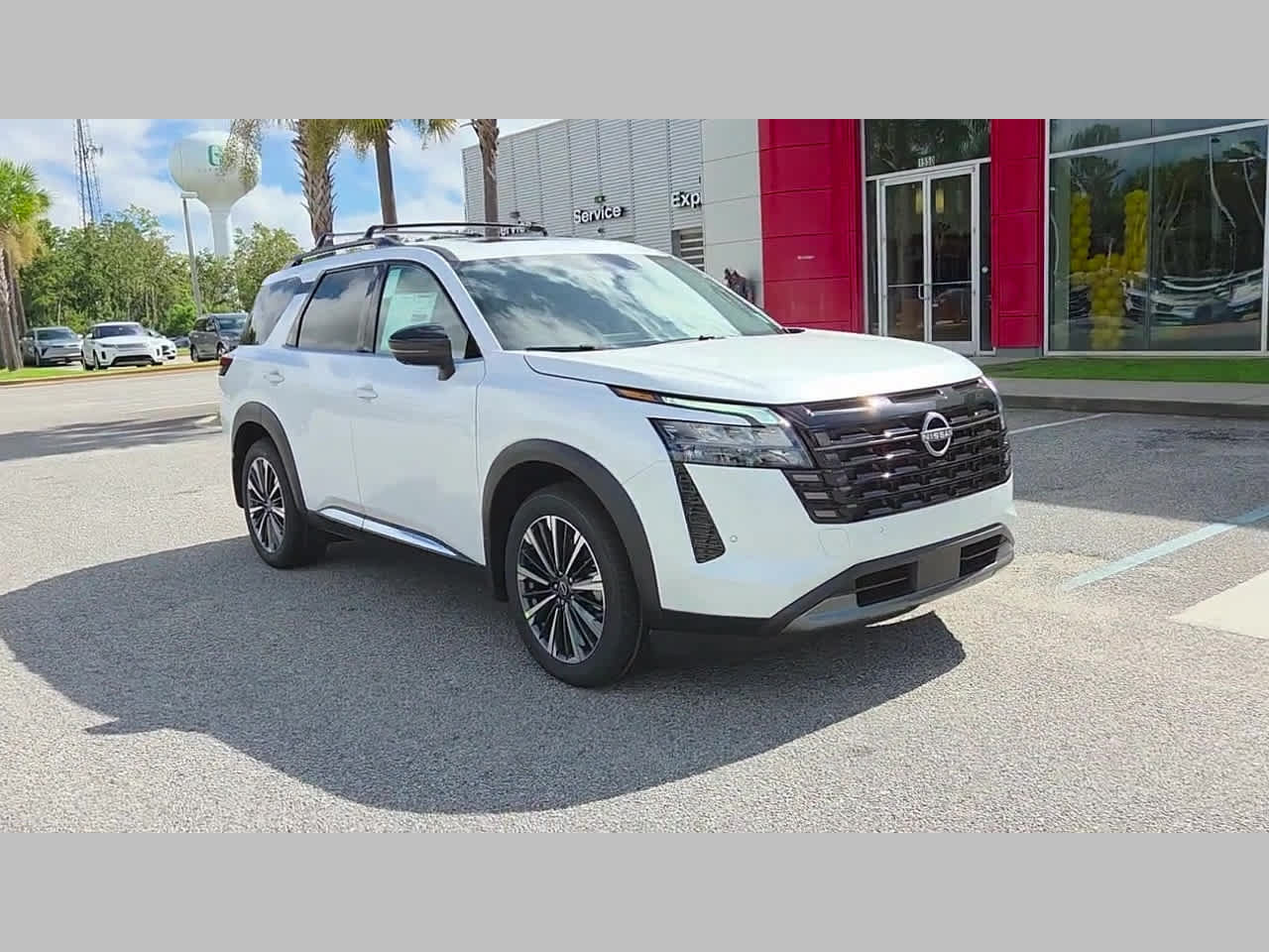 New 2026 Nissan Pathfinder Platinum FWD image 18