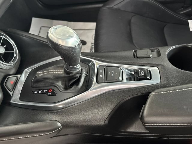 Used 2018 Chevrolet Camaro SS RWD image 7
