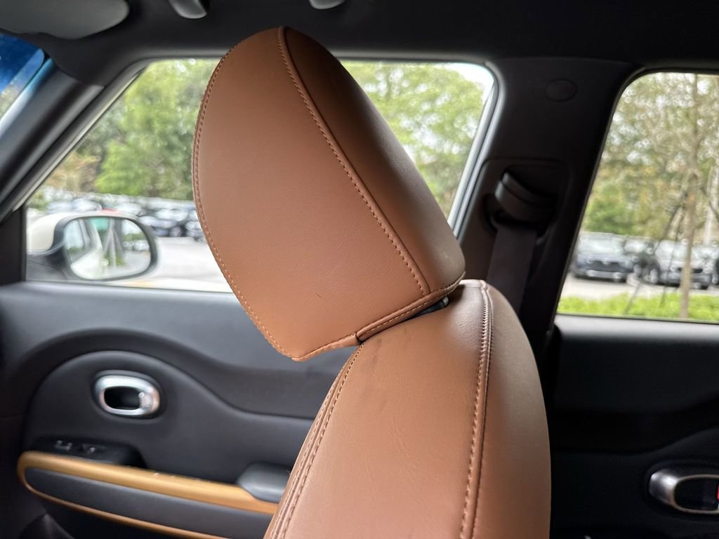 Used 2015 Kia Soul ! w/ Sun & Sound Package image 16