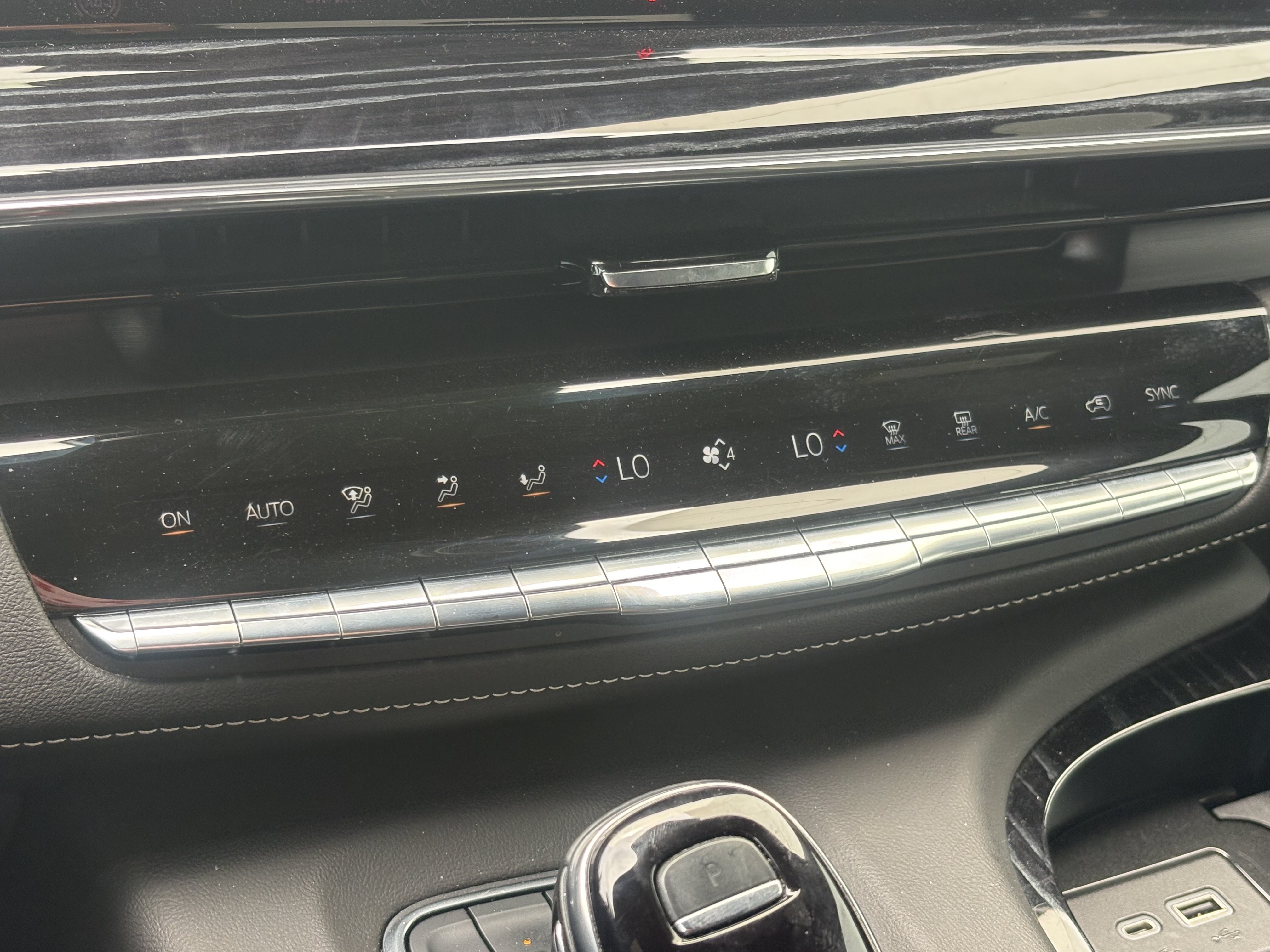 Used 2023 Cadillac Escalade Sport AWD/4WD image 24