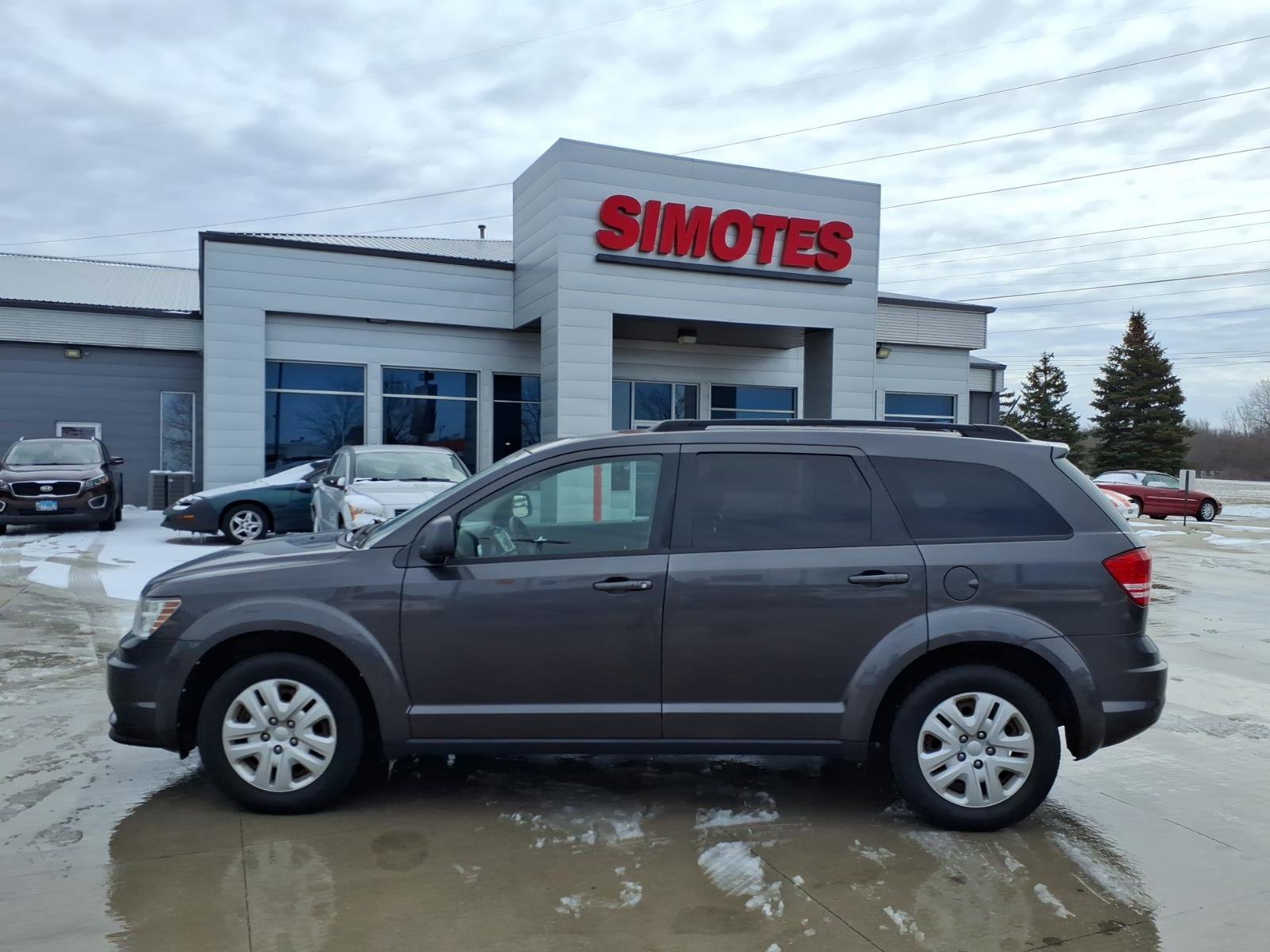 Used 2017 Dodge Journey SE FWD image 4