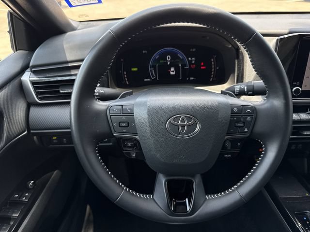 Used 2026 Toyota Camry SE FWD image 13