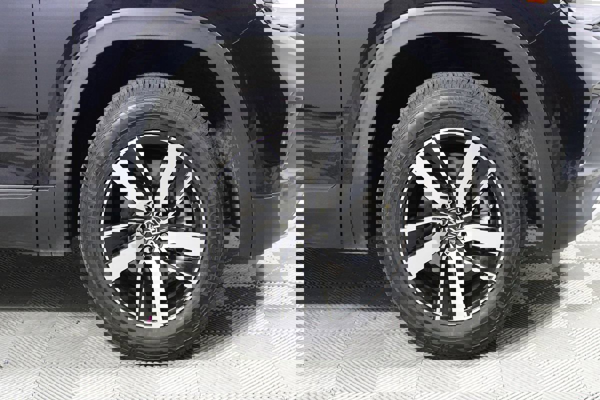 Used 2022 Volkswagen Atlas SE image 41