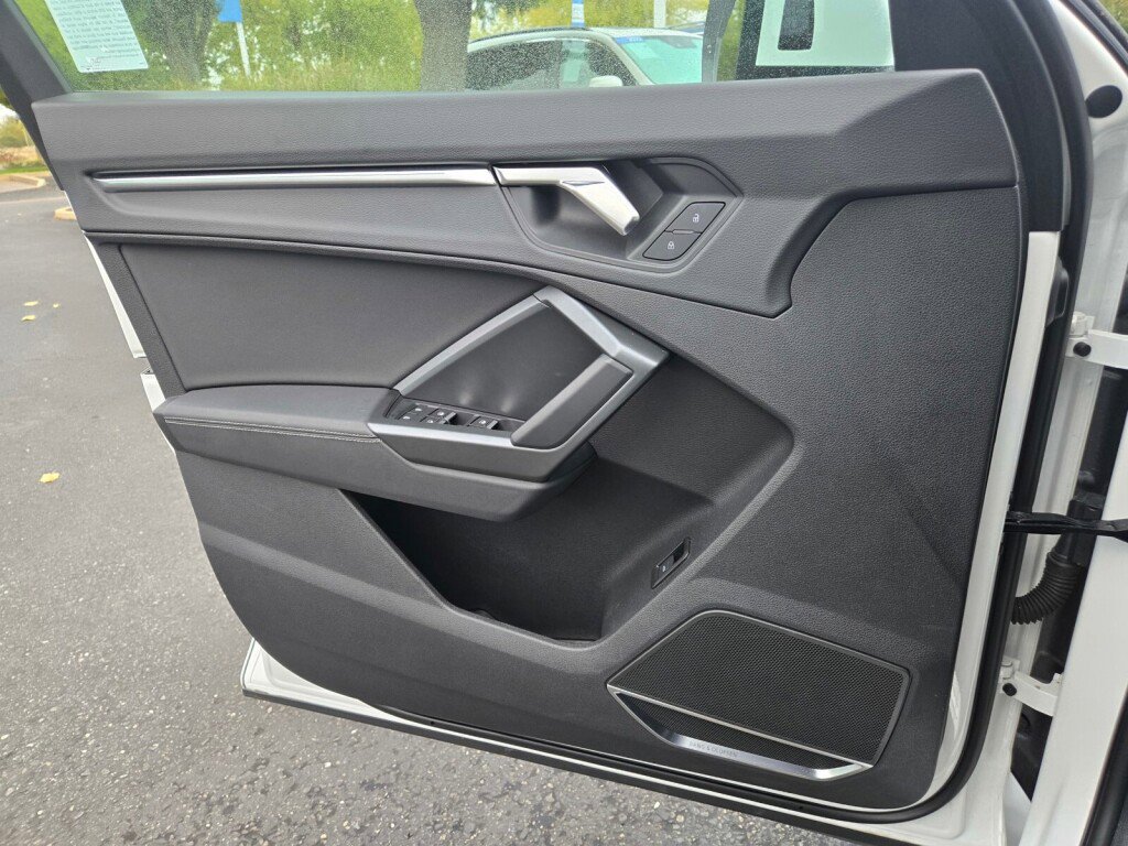 Used 2021 Audi Q3 2.0T Premium Plus w/ Premium Plus Package image 22