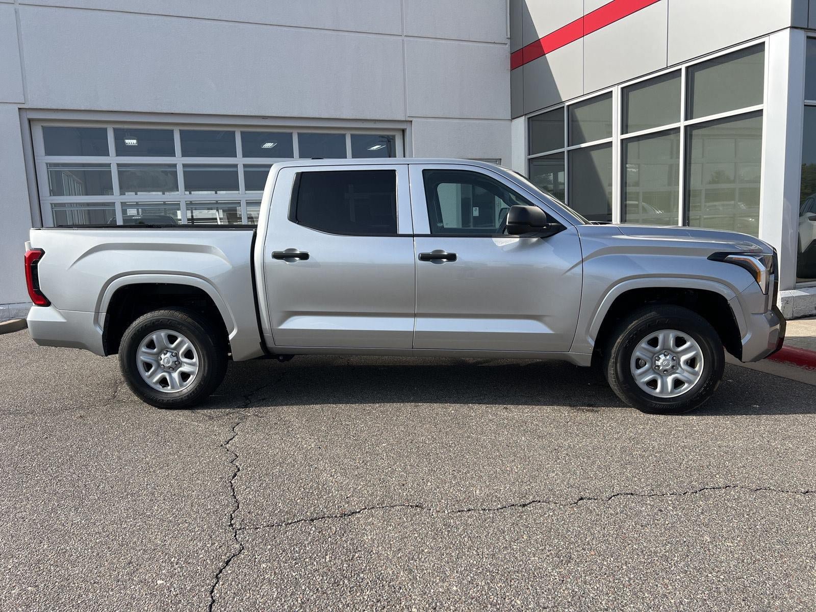 Used 2023 Toyota Tundra SR AWD/4WD image 30
