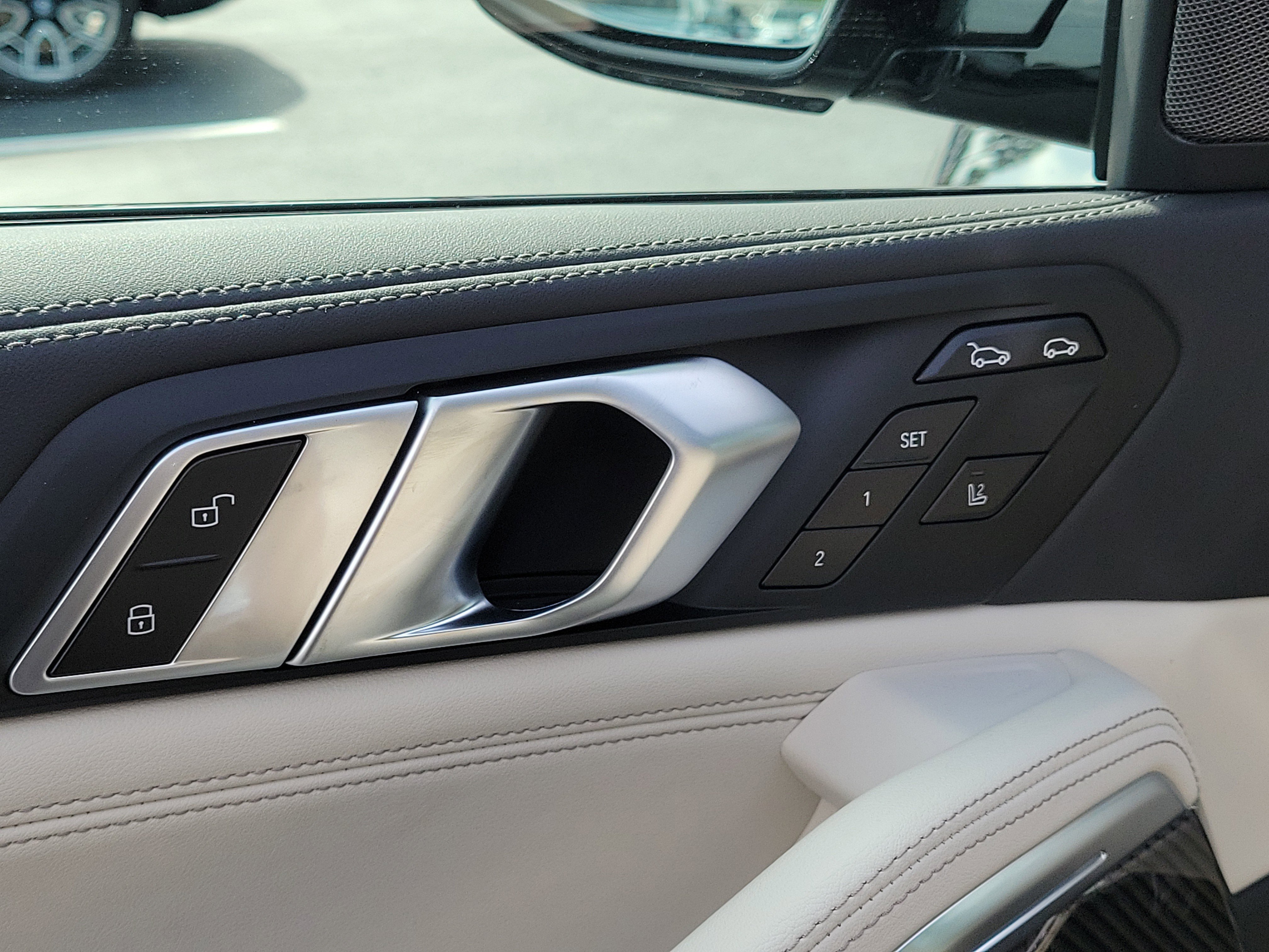 New 2027 BMW X6 M60i AWD/4WD image 15