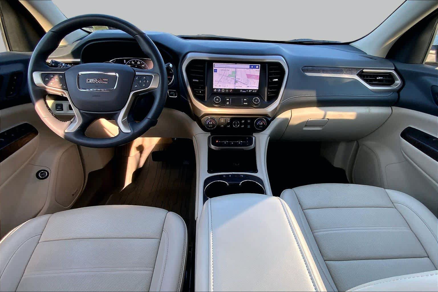 Used 2023 GMC Acadia Denali w/ Denali Ultimate Package AWD/4WD image 14