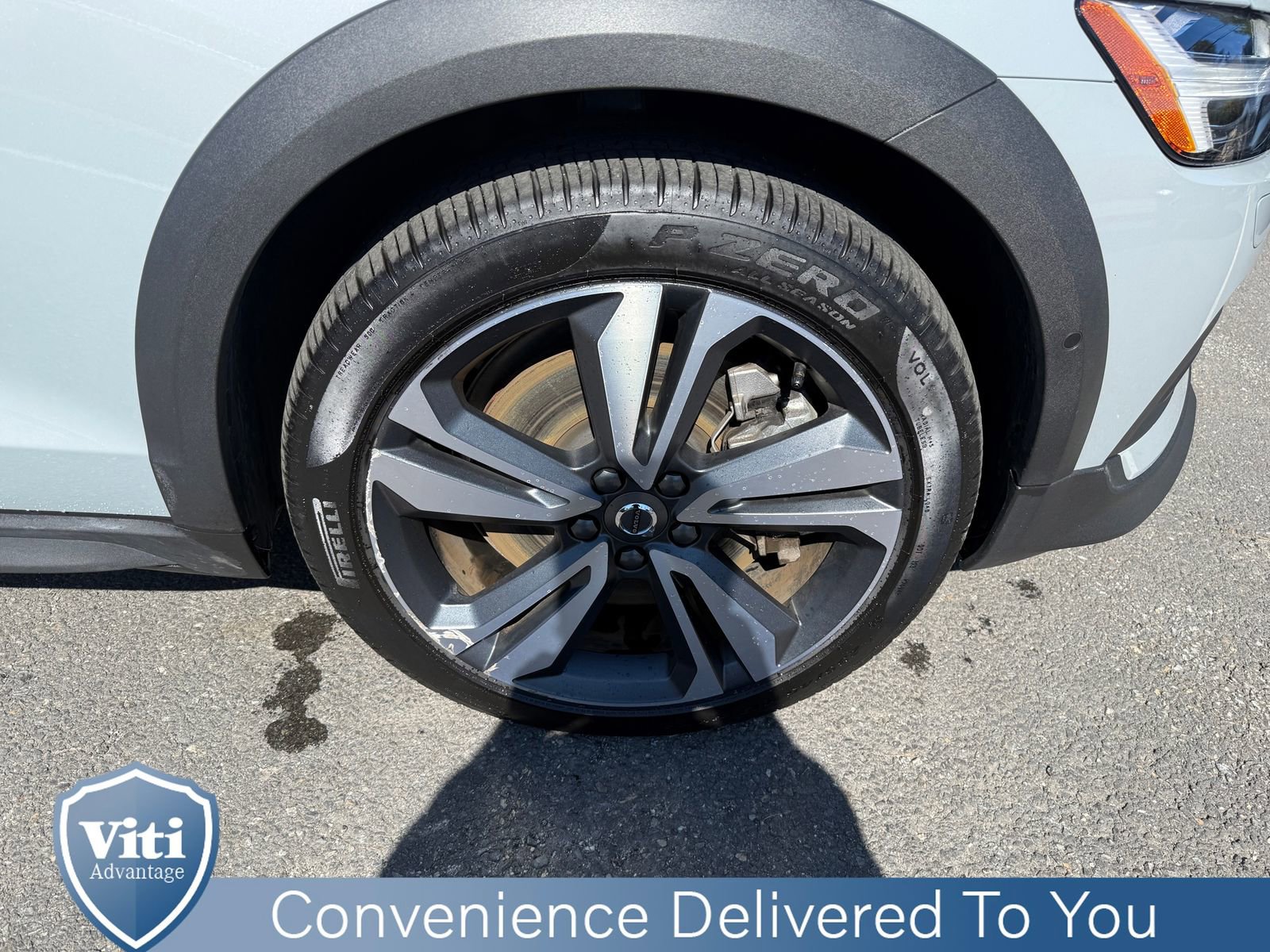 Certified 2025 Volvo V60 B5 Cross Country Plus AWD/4WD image 15