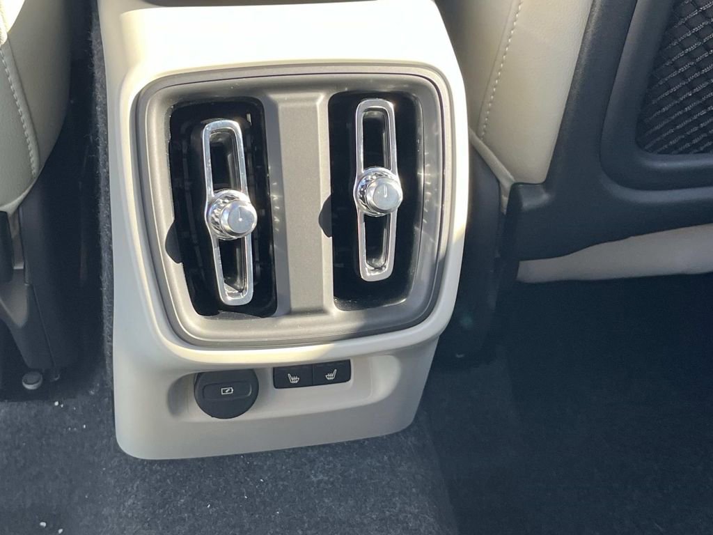 New 2026 Volvo XC40 B5 Plus w/ Protection Package Premier image 16