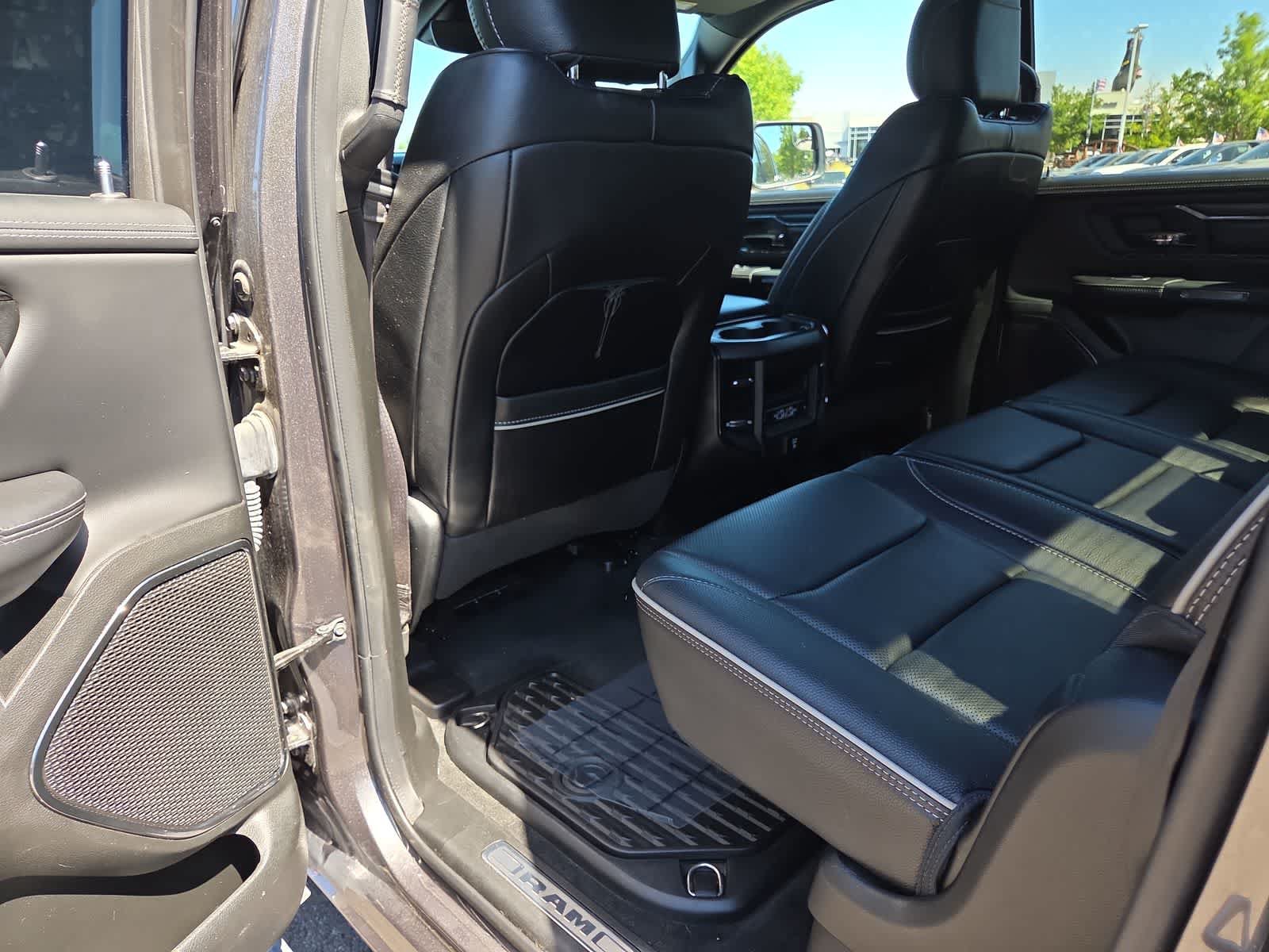 Used 2022 RAM 1500 Limited w/ Body-Colour Bumper Group AWD/4WD image 20
