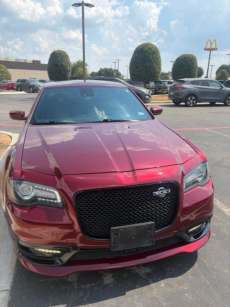 Used 2023 Chrysler 300 C RWD image 2
