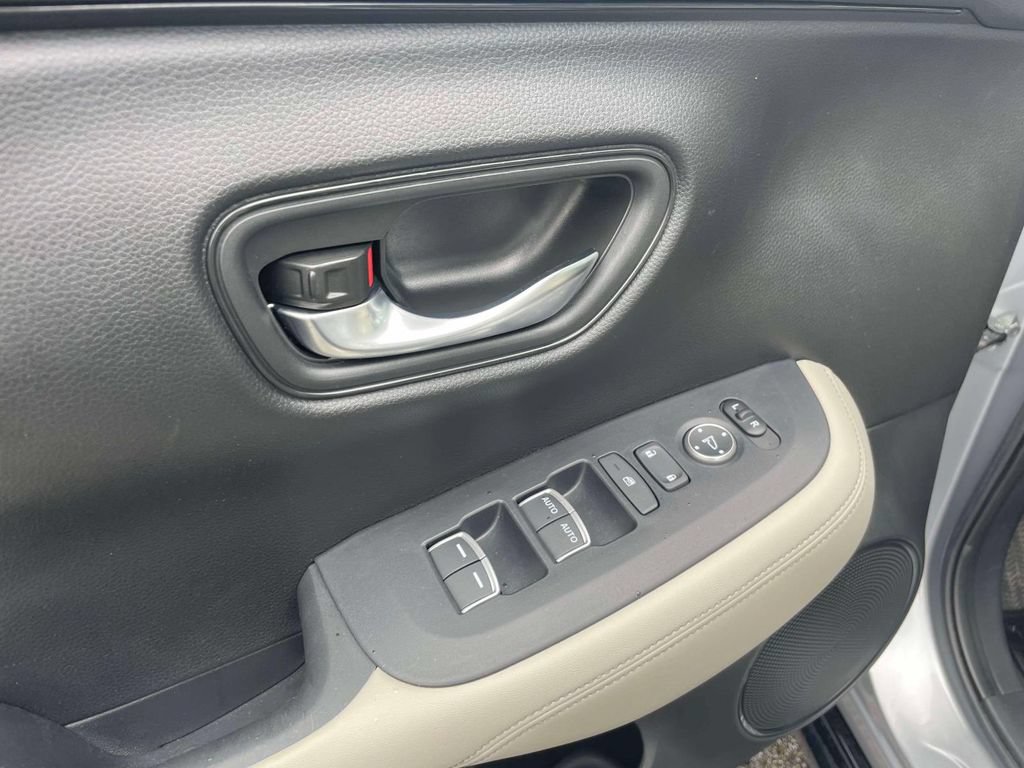 Used 2024 Honda HR-V EX-L image 16