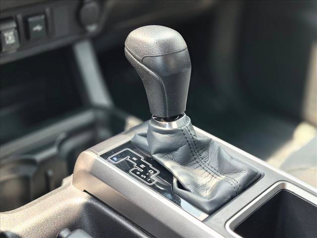 Used 2023 Toyota Tacoma SR5 AWD/4WD image 15